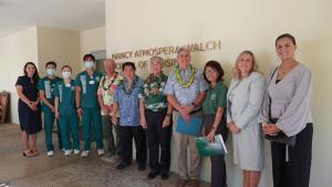 Gov. Ige is joined by UH President David Lassner, UH nursing leaders and students and healthcare representatives