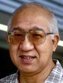 Wayne Iwaoka, headshot