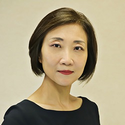 headshot photo of Hye-ryeon Lee