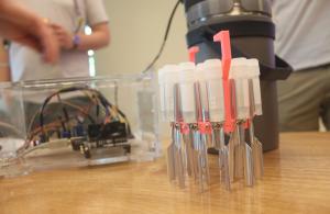 Cryopreservation device