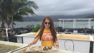 Mia Delano working at the Hawaii Institute of Marine Biology.