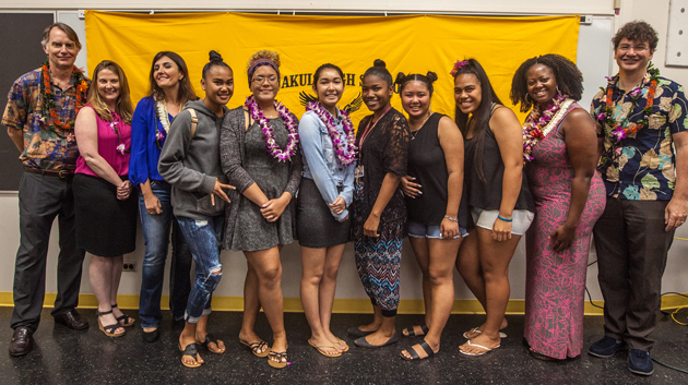 Maunakea scholar students and instructors