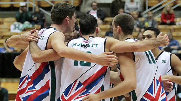 UH Manoa menʻs volleyball team celebrates
