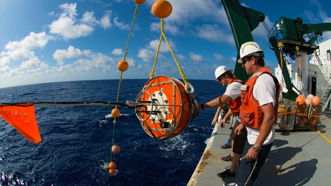 Oceanographers are getting trap while on a boat