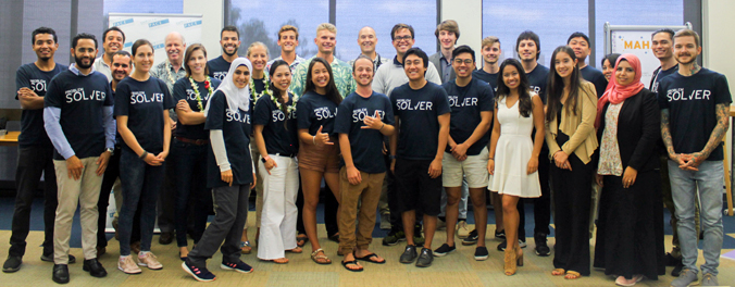 large group of startup participants