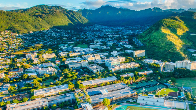 U H in Manoa valley