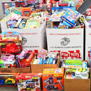 Hundreds of Toys for Tots, UH Mānoa shows aloha