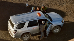 Rangers assisting visitors on Maunakea