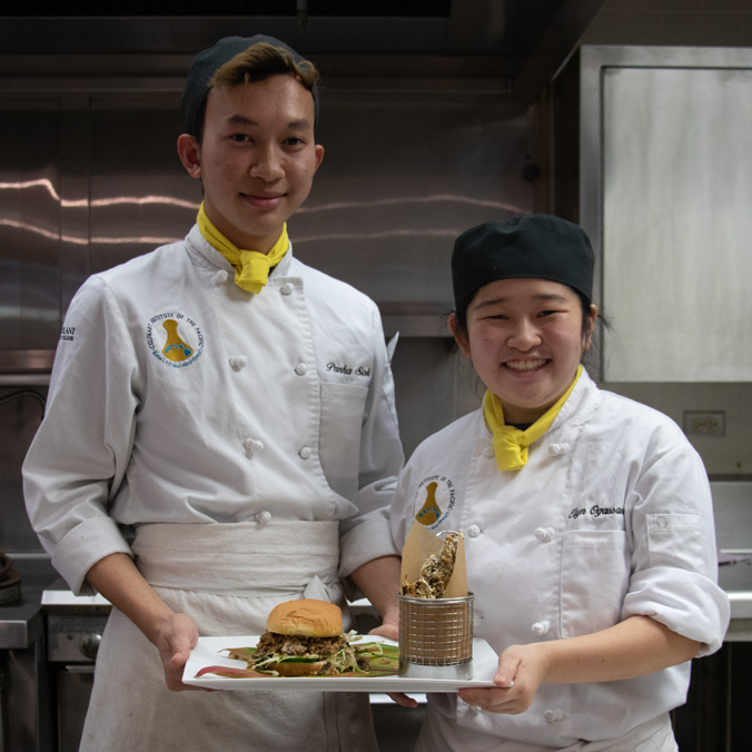 Healthy-licious portobello burger scoops student chefs $1K scholarships