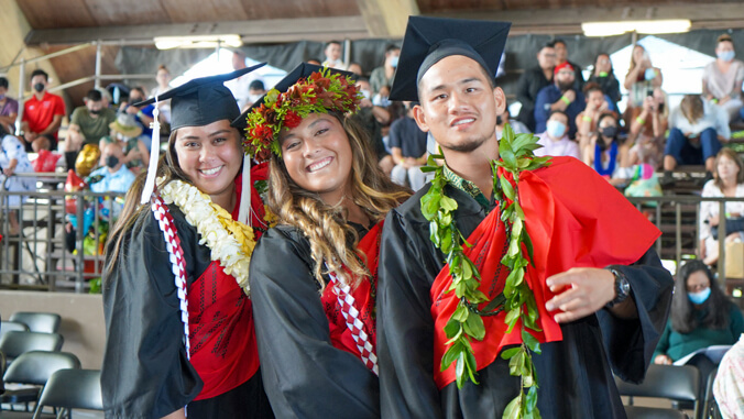 U H grads