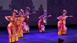 actors in Balinese costumes