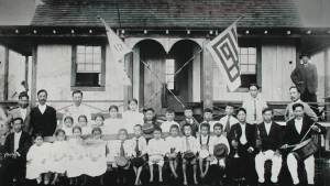 Photo of people at early Korean immigrants' school