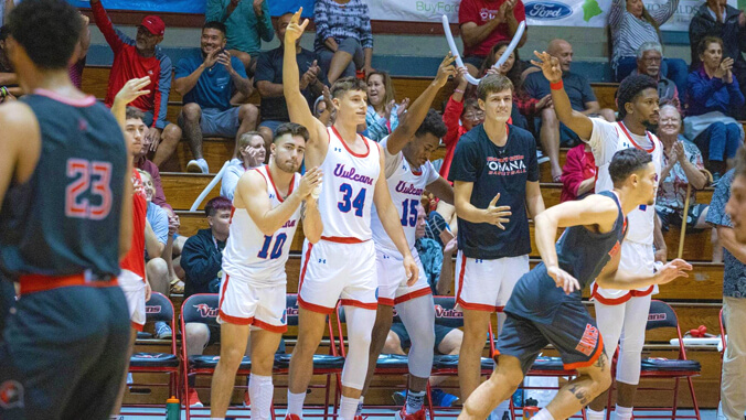 UH Hilo men's basketball clinches PacWest championships berth