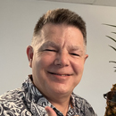 UH TIM professor earns Pacific Business News’ Pineapple Award