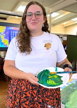 'Therapeutic' new mural brings UH Maui College community together | University of Hawaiʻi System News - Vimarsana News