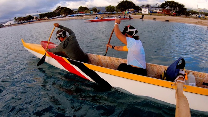women paddlers on the outrigger canoe
