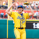 Viral baseball team Savannah Bananas finds star in UH alum Archer