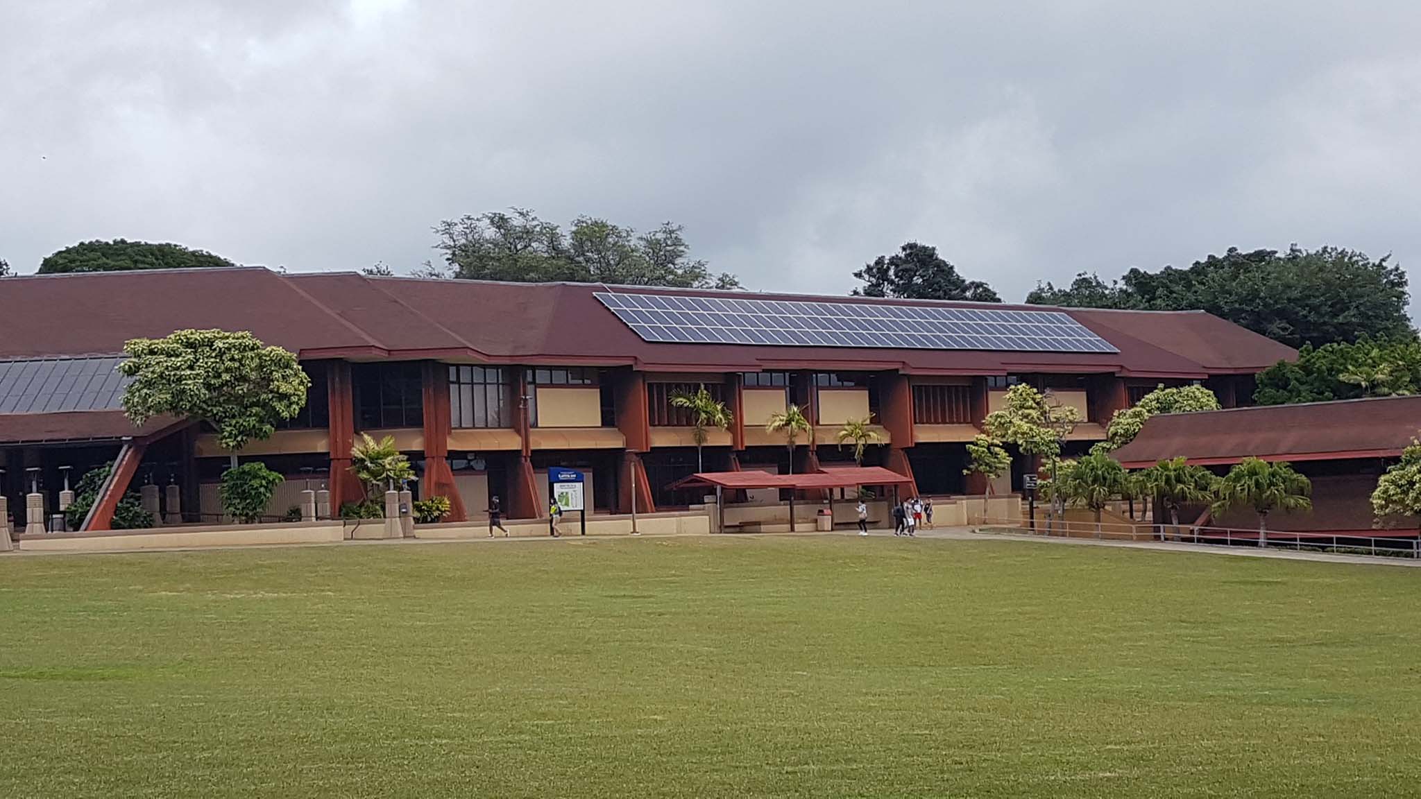 photo of Kapiolani Community College Lama Library photo voltaic system